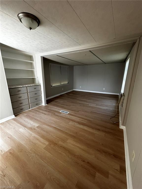 IMPERIAL HARBOR - Residential