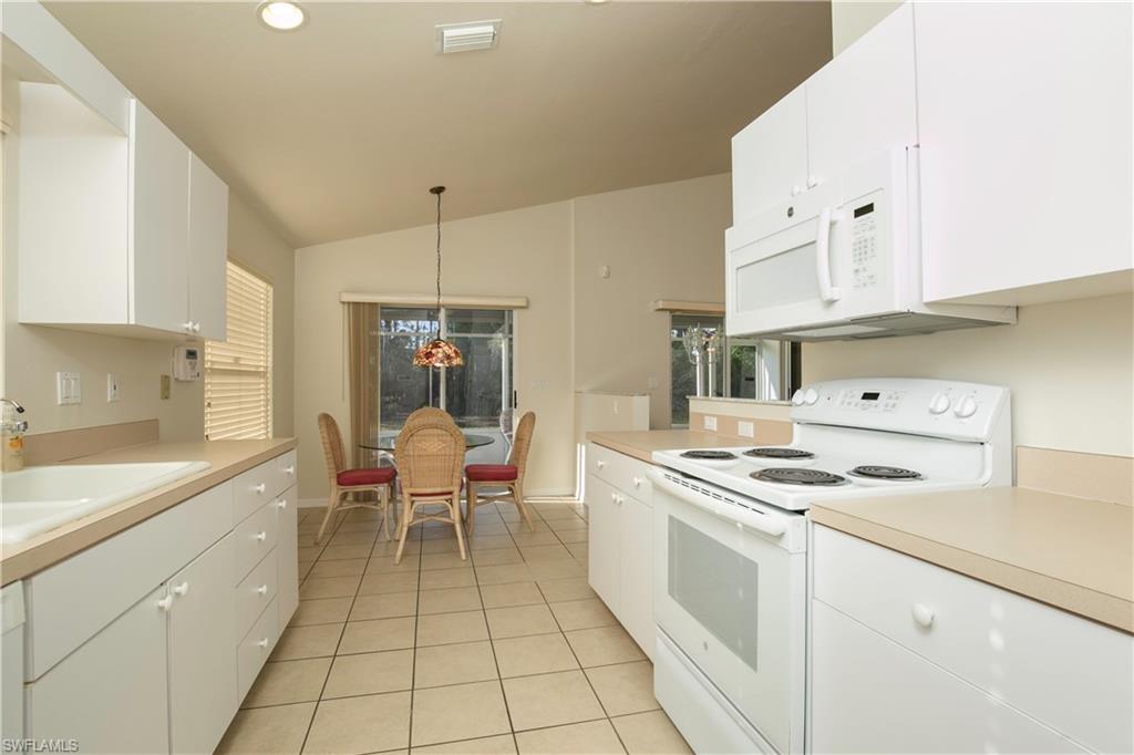 SABAL SPRINGS GOLF AND RACQUET CLUB - Residential