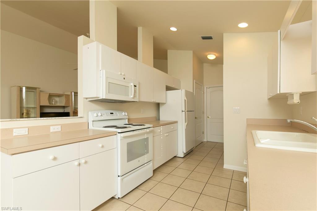 SABAL SPRINGS GOLF AND RACQUET CLUB - Residential