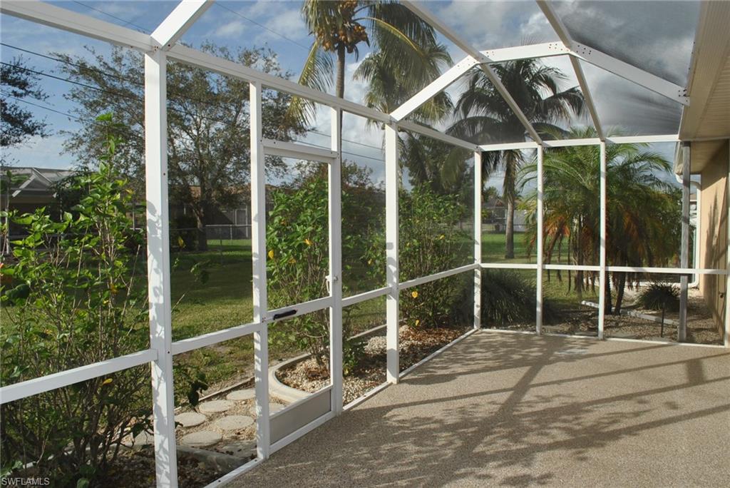 CAPE CORAL - Residential