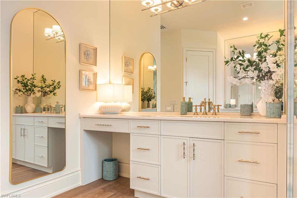 MARCO BEACH - Residential