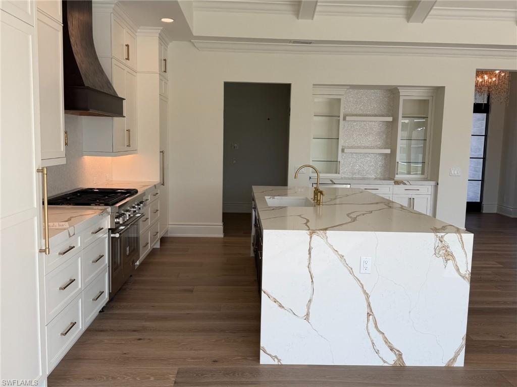 MARCO BEACH - Residential