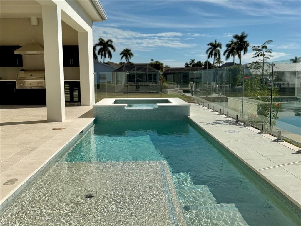 MARCO BEACH - Residential