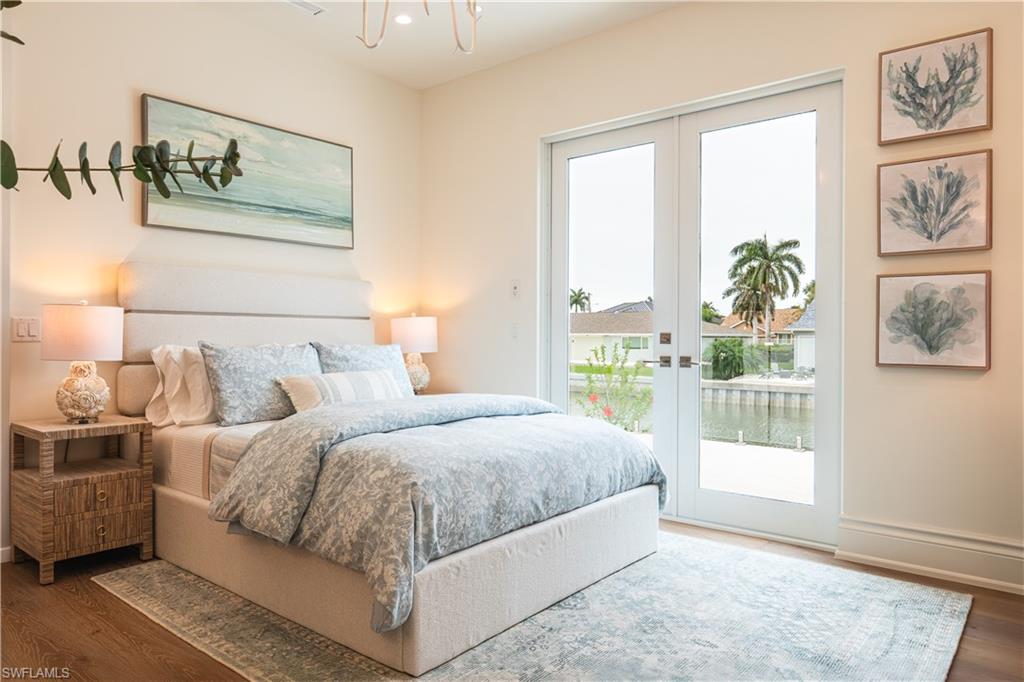 MARCO BEACH - Residential