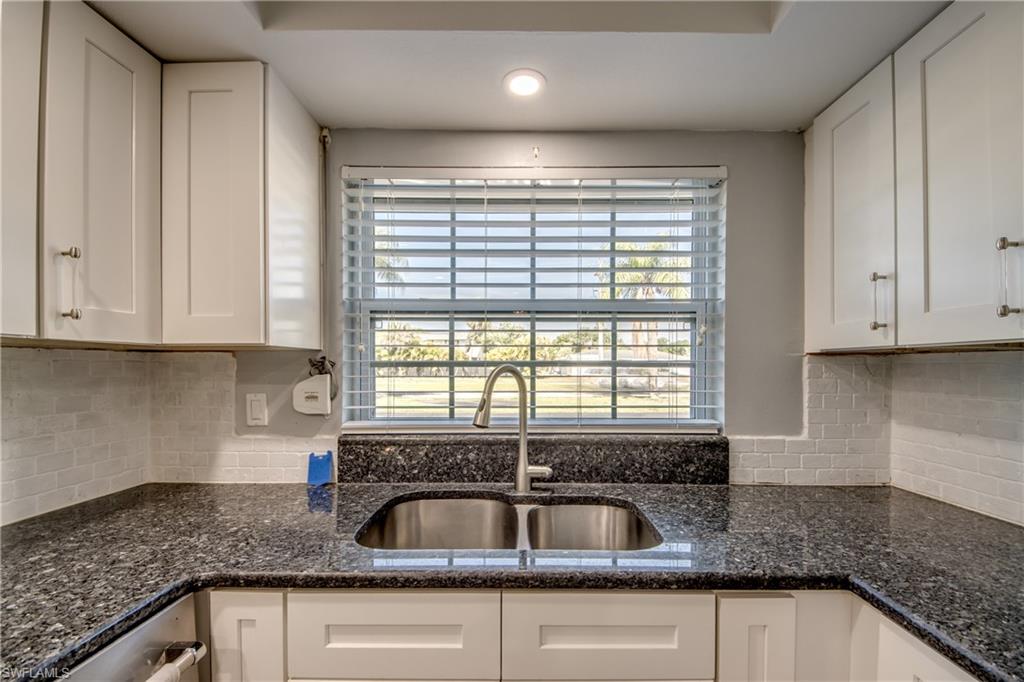 FOXMOOR CONDO II - Residential