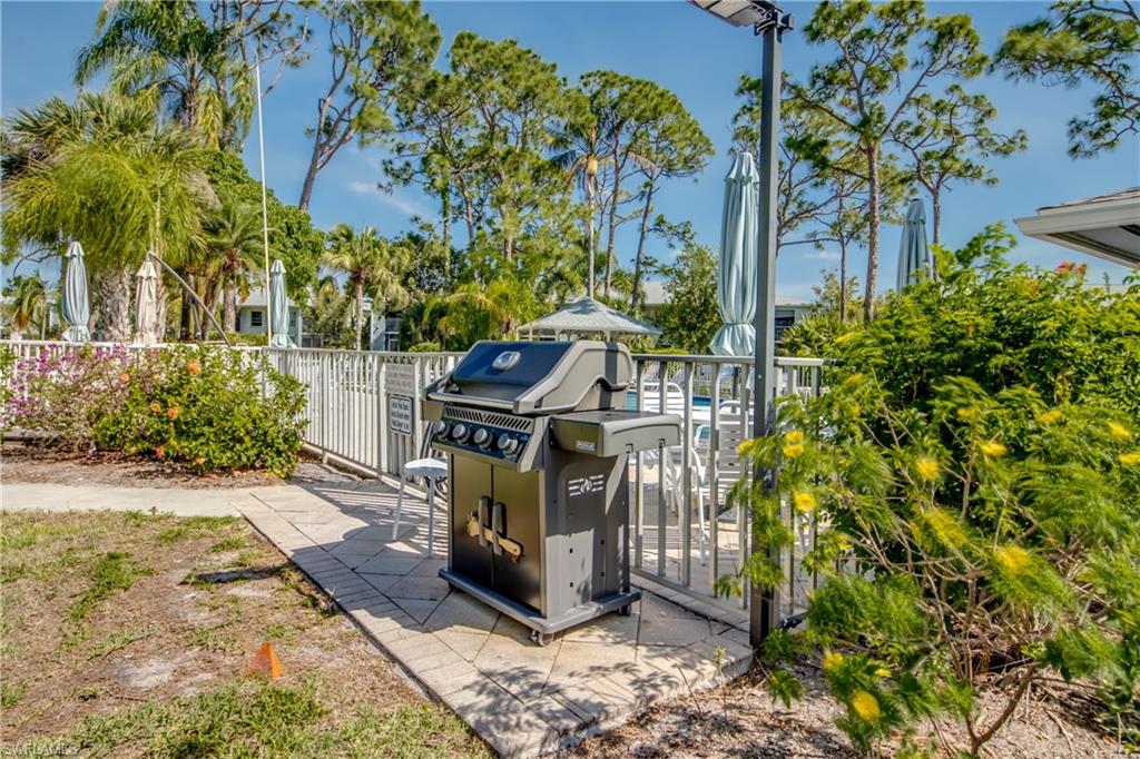 FOXMOOR CONDO II - Residential