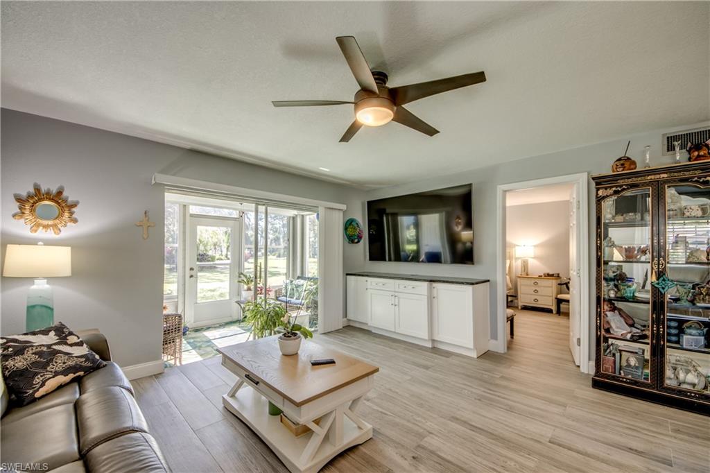 FOXMOOR CONDO II - Residential