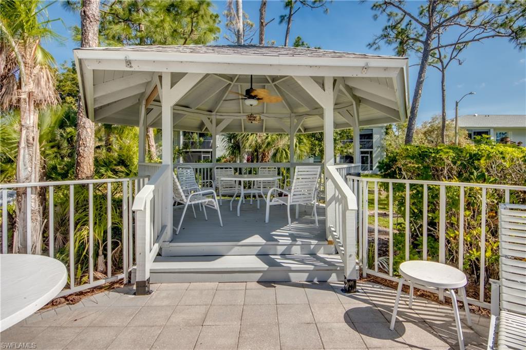 FOXMOOR CONDO II - Residential