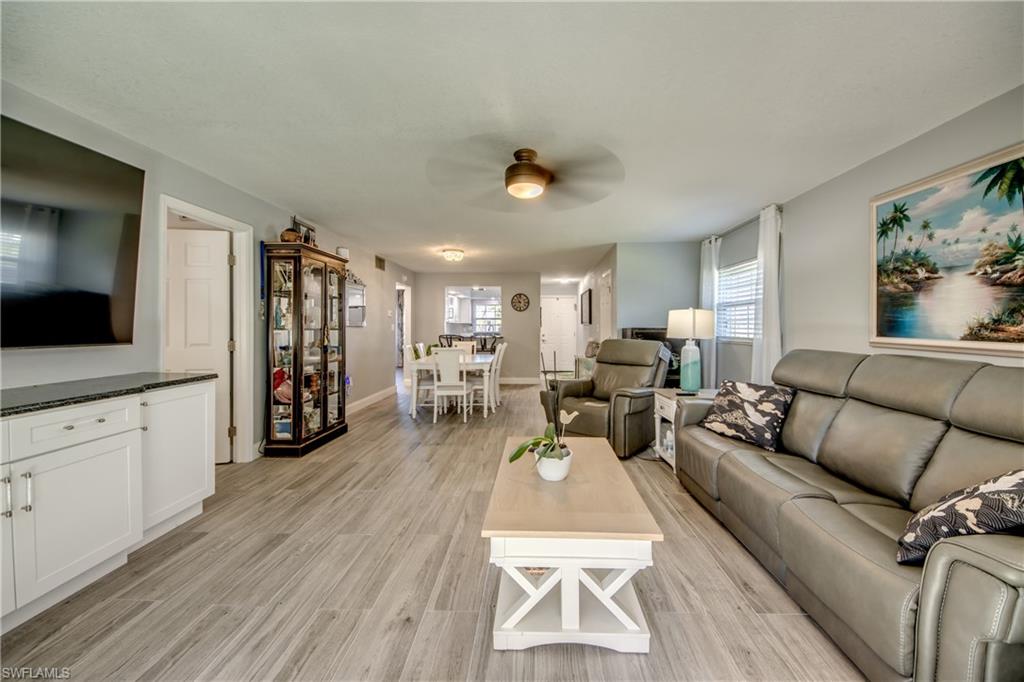 FOXMOOR CONDO II - Residential