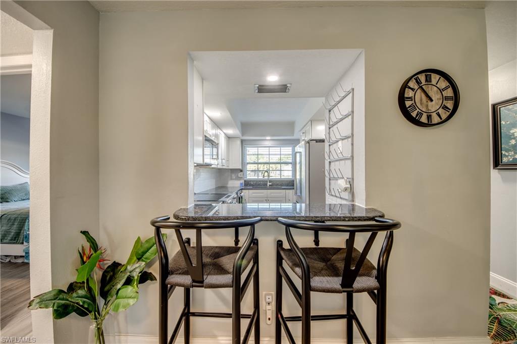 FOXMOOR CONDO II - Residential