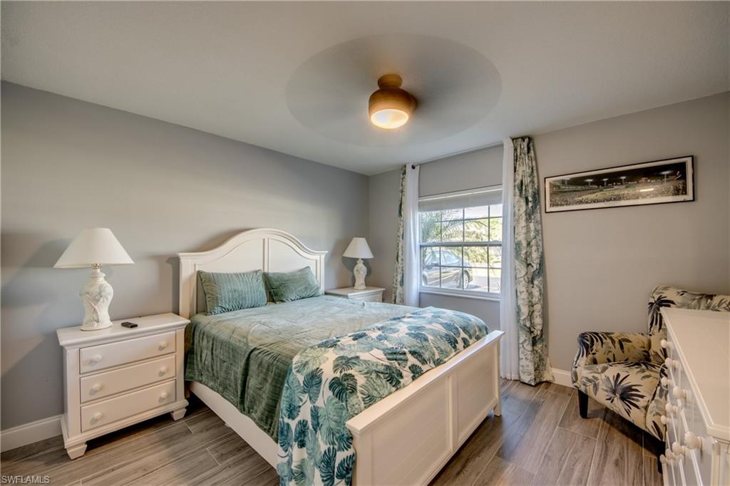 FOXMOOR CONDO II - Residential