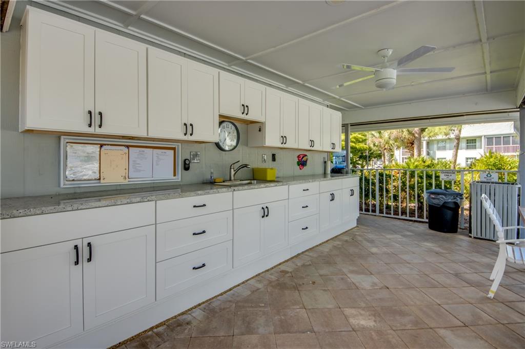 FOXMOOR CONDO II - Residential