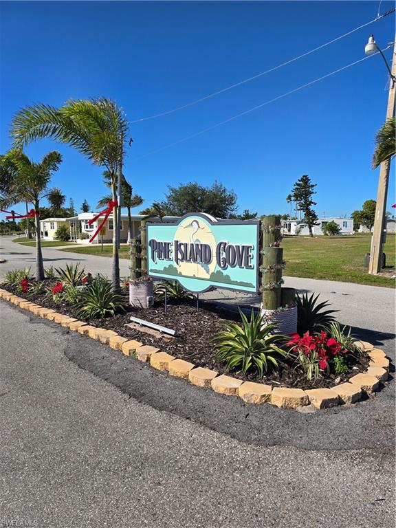 PINE ISLAND COVE - Land