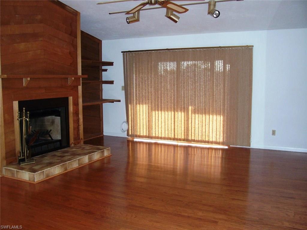 WOODCREST VILLAGE - Residential