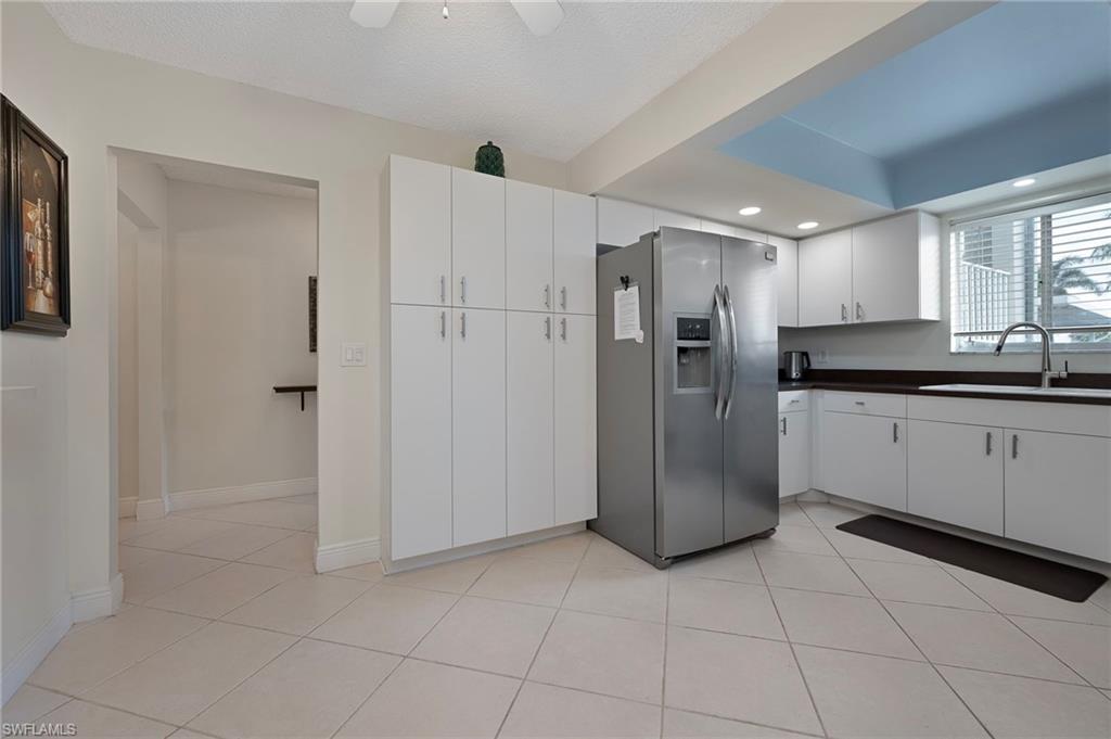 MONTEGO MANOR - Residential