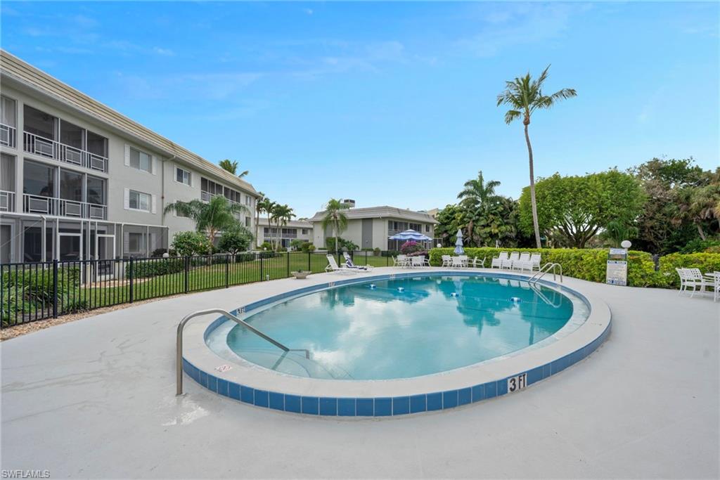 MONTEGO MANOR - Residential