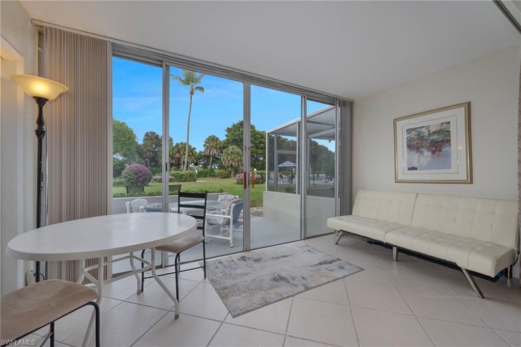 MONTEGO MANOR - Residential