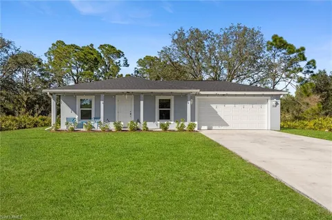 708 Wentworth Dr, Lehigh Acres, FL 33972 - #: 225023248