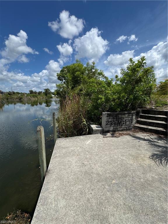 CAPE CORAL - Land