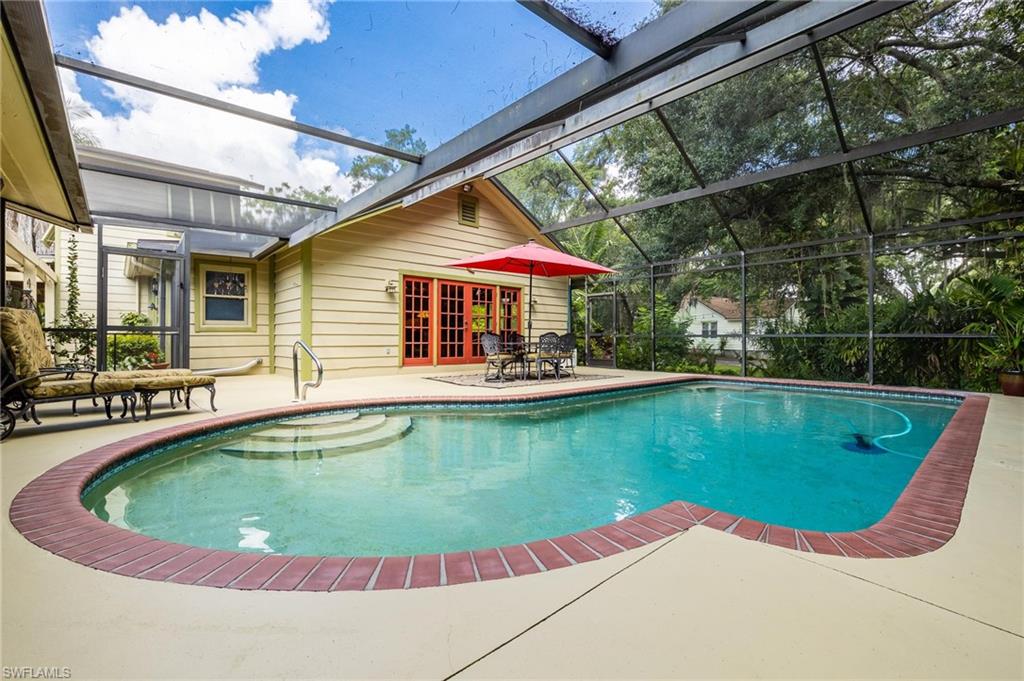 RUSSELL PARK - Residential