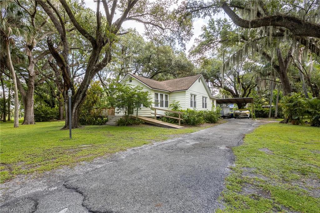 RUSSELL PARK - Residential