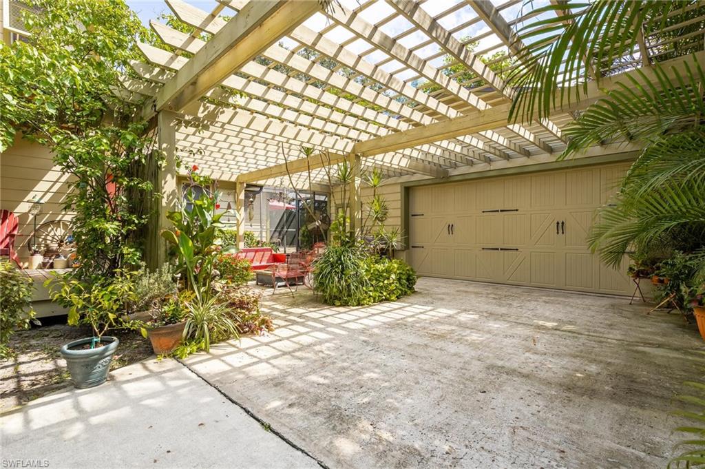 RUSSELL PARK - Residential