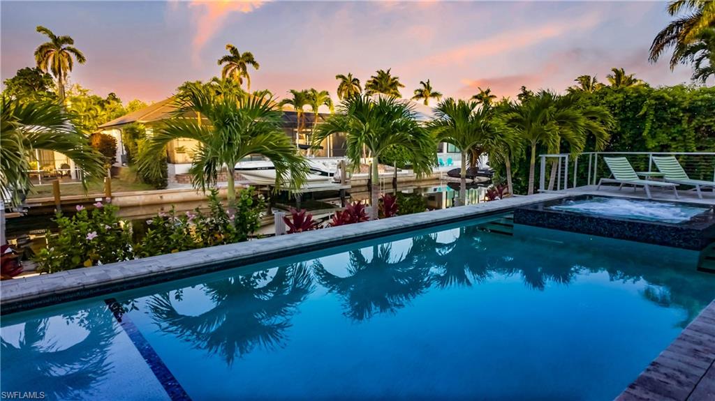 ROYAL HARBOR - Residential