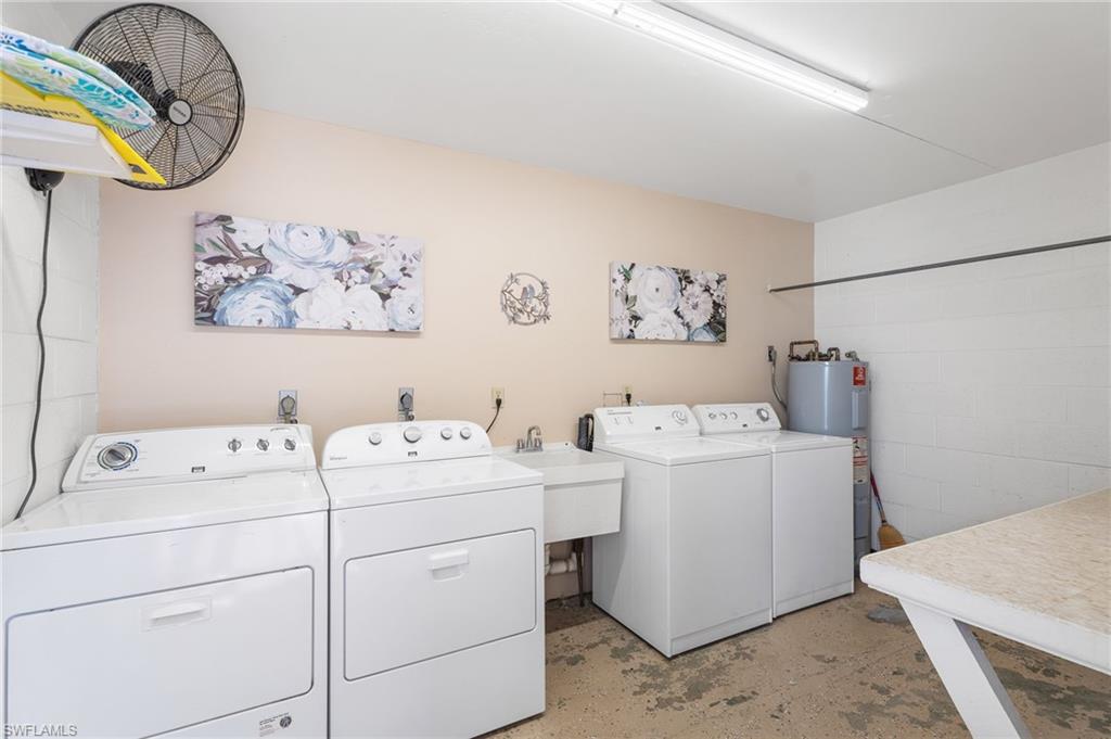 SEVEN LAKES - Residential