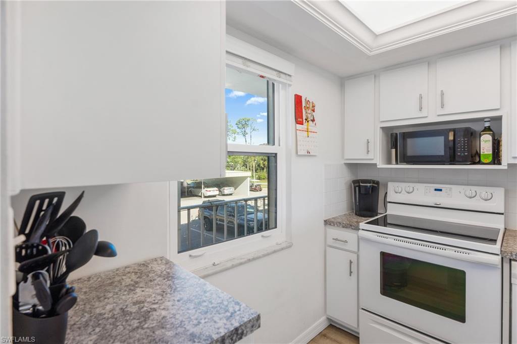 SEVEN LAKES - Residential