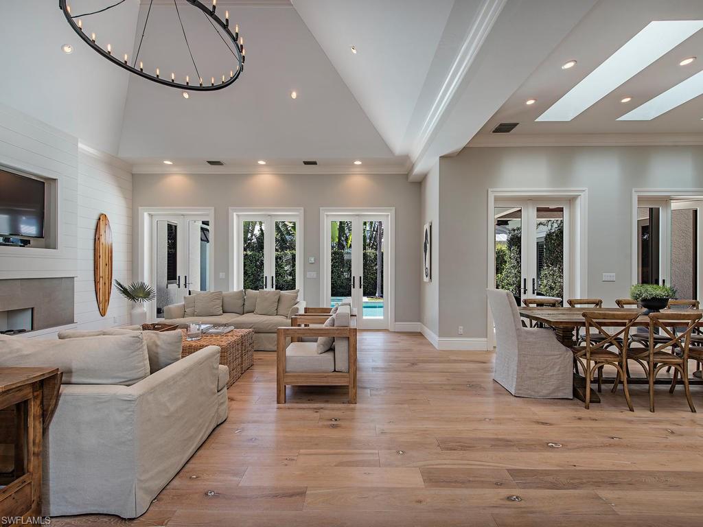 OLDE NAPLES - Residential