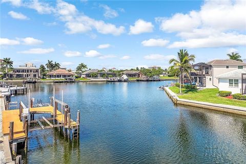 459 Waterleaf CT MARCO ISLAND FL 34145