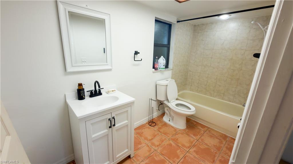 GOLDEN GATE ESTATES - Residential Lease