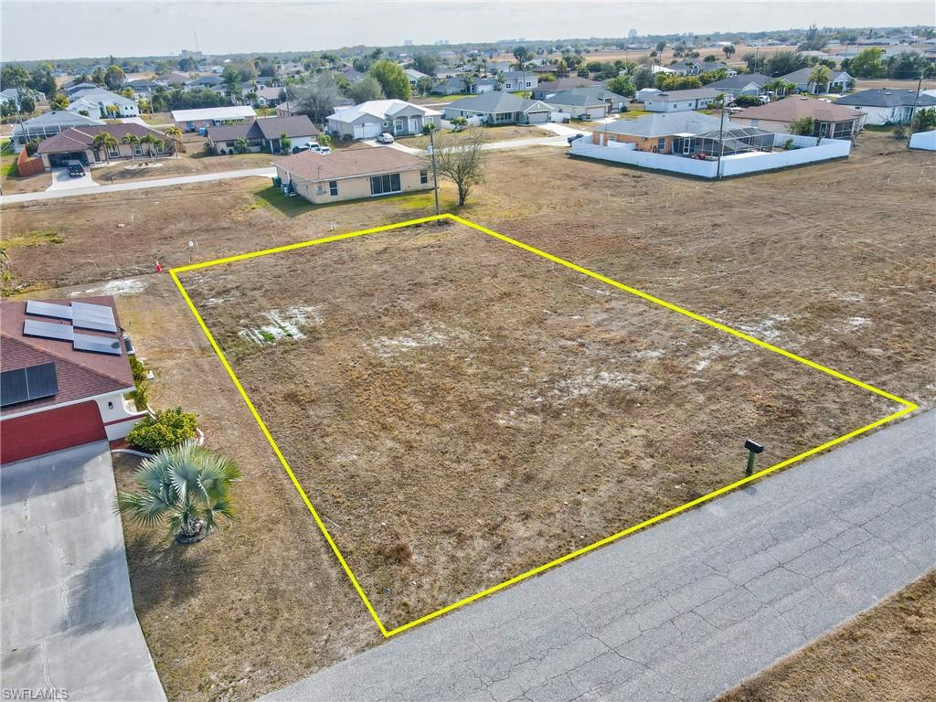 CAPE CORAL - Land