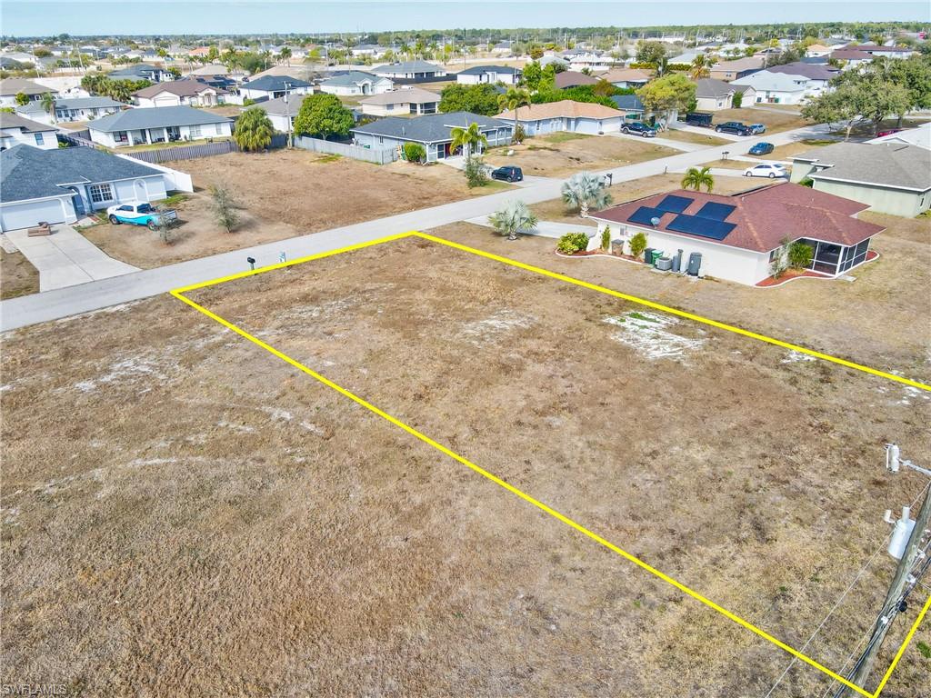 CAPE CORAL - Land