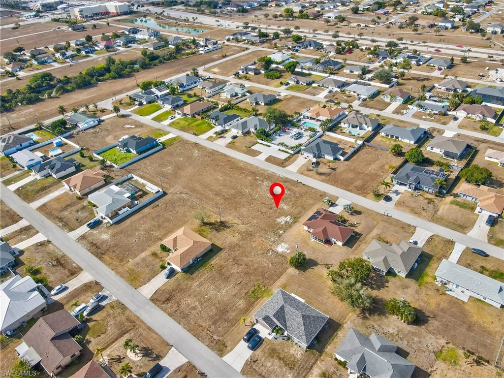 CAPE CORAL - Land