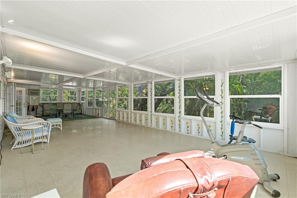 RIVERWOOD - Residential