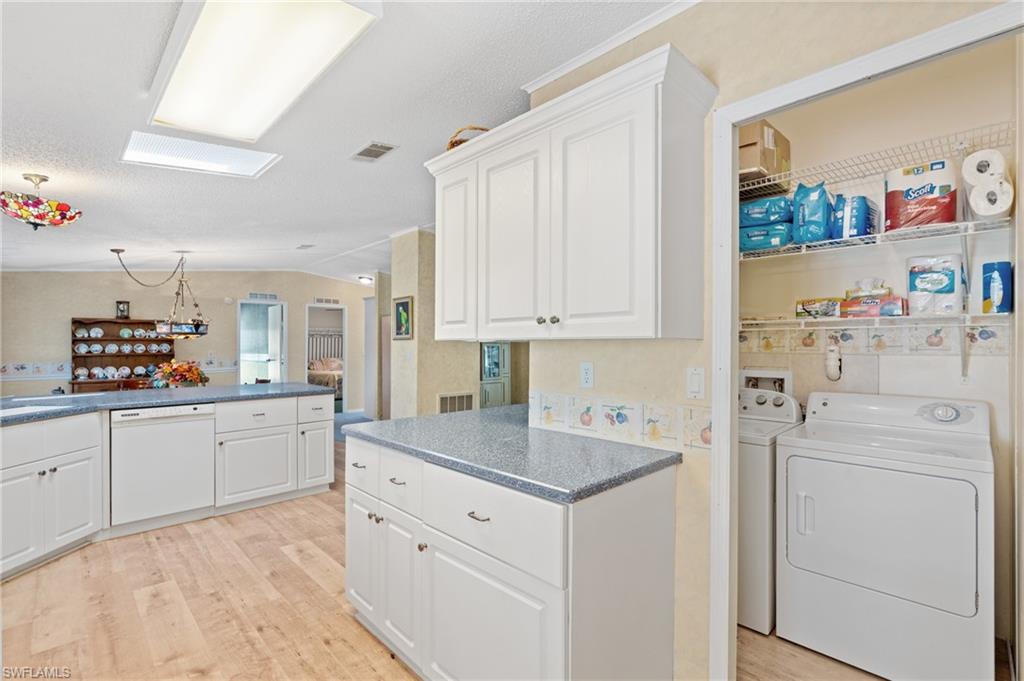 RIVERWOOD - Residential