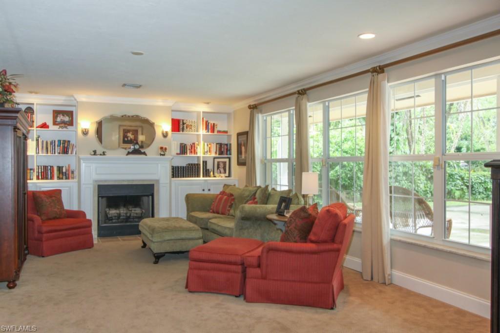 COUNTRY CLUB ESTATES - Residential