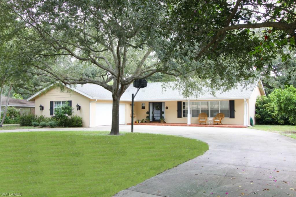 COUNTRY CLUB ESTATES - Residential