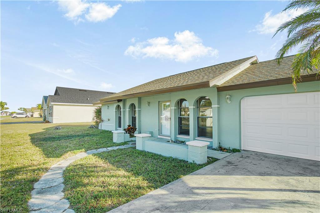 CAPE CORAL - Residential