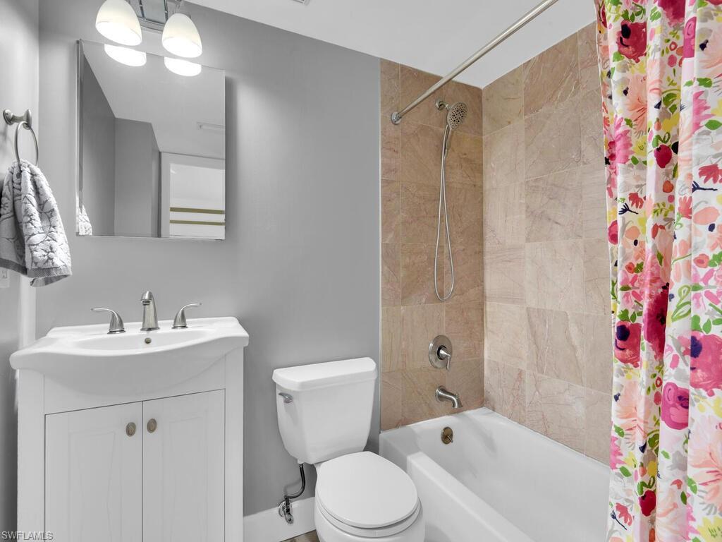 PELICAN RIDGE - Residential