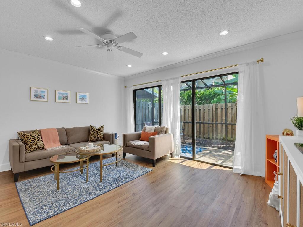 PELICAN RIDGE - Residential