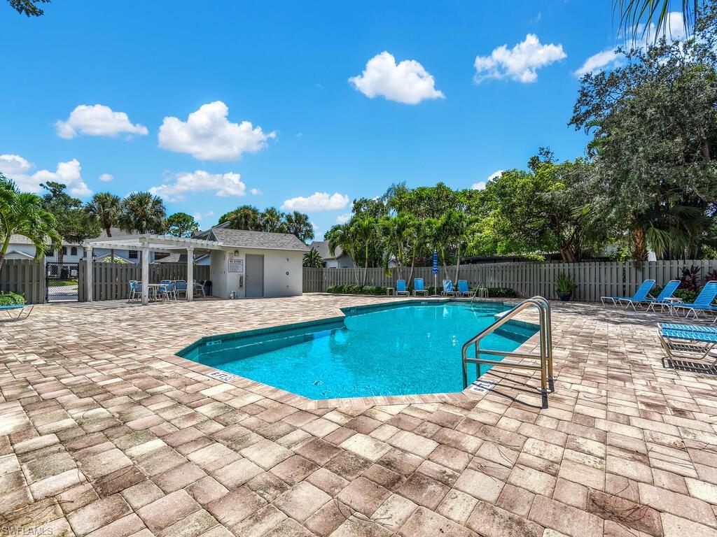 PELICAN RIDGE - Residential