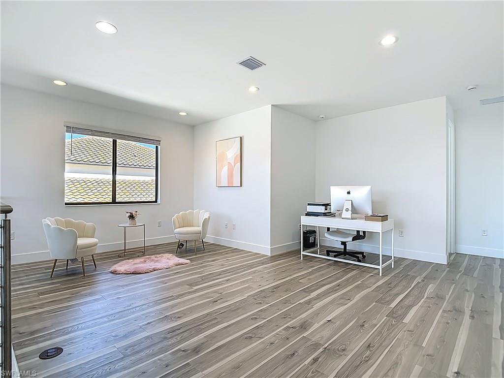 MAPLE RIDGE - Residential Lease