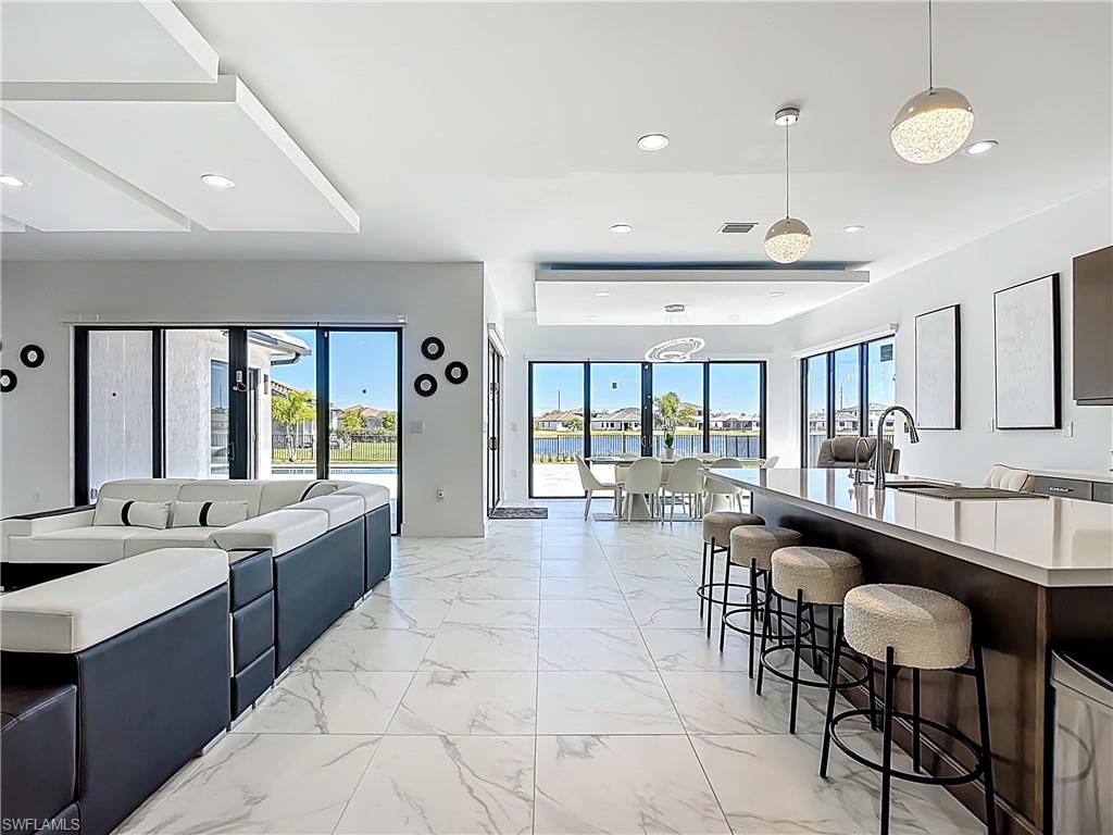 MAPLE RIDGE - Residential Lease