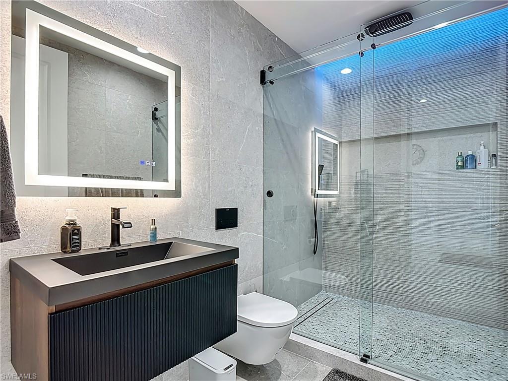 MAPLE RIDGE - Residential Lease