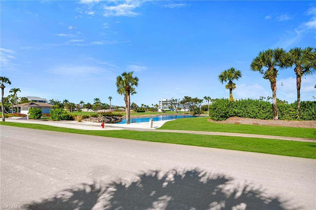 HIDEAWAY BEACH - Land