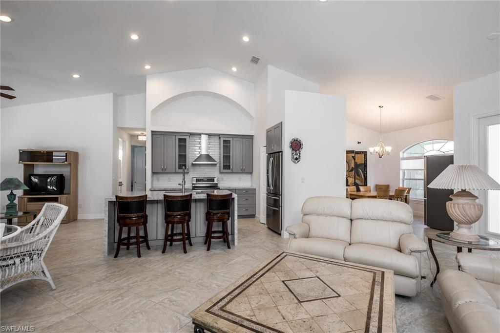 MARCO BEACH - Residential