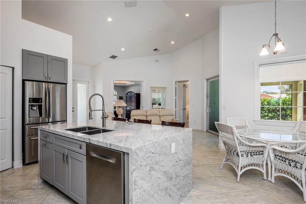 MARCO BEACH - Residential