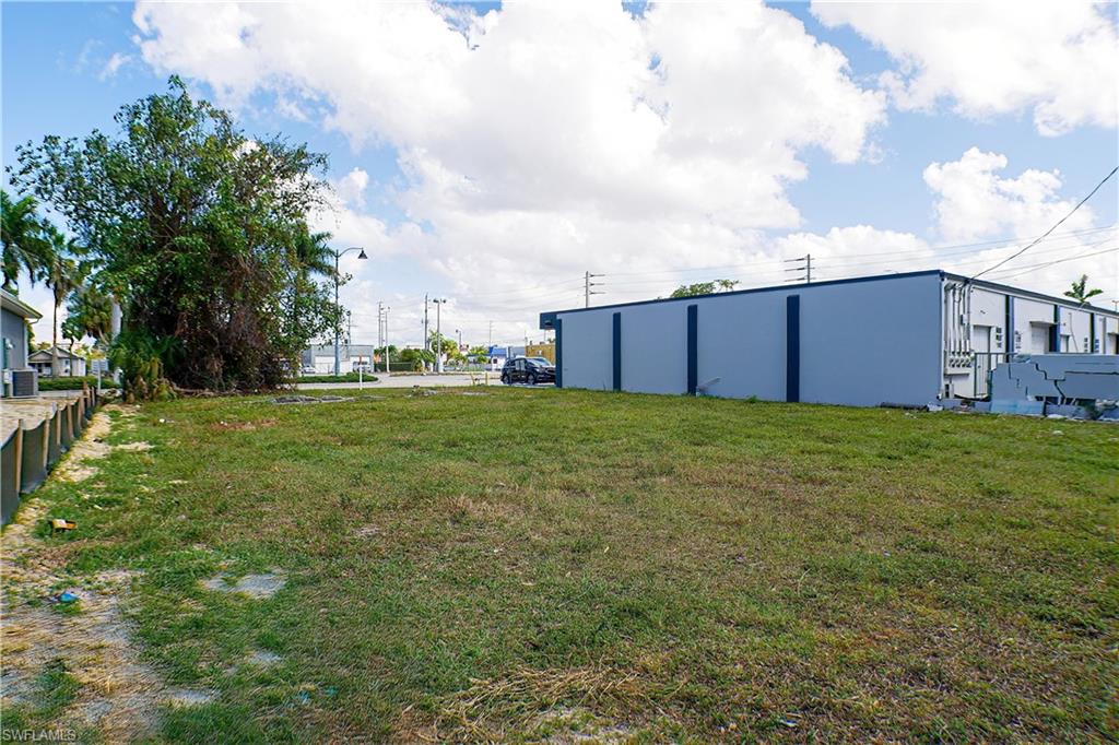 PALMLEE PARK - Land